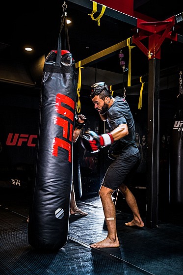 �� ������ 183 �"� ������ ���� ���� UFC