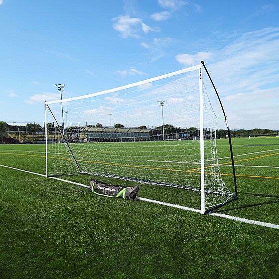 ��� ������ ���� ������  QUICKPLAY Kickster Elite 3x2m