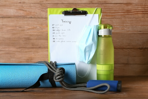 לוח לתיכנון אימוני כוח בבית